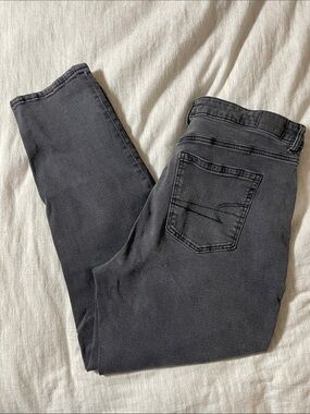 American Eagle Outfitters Mom Jean